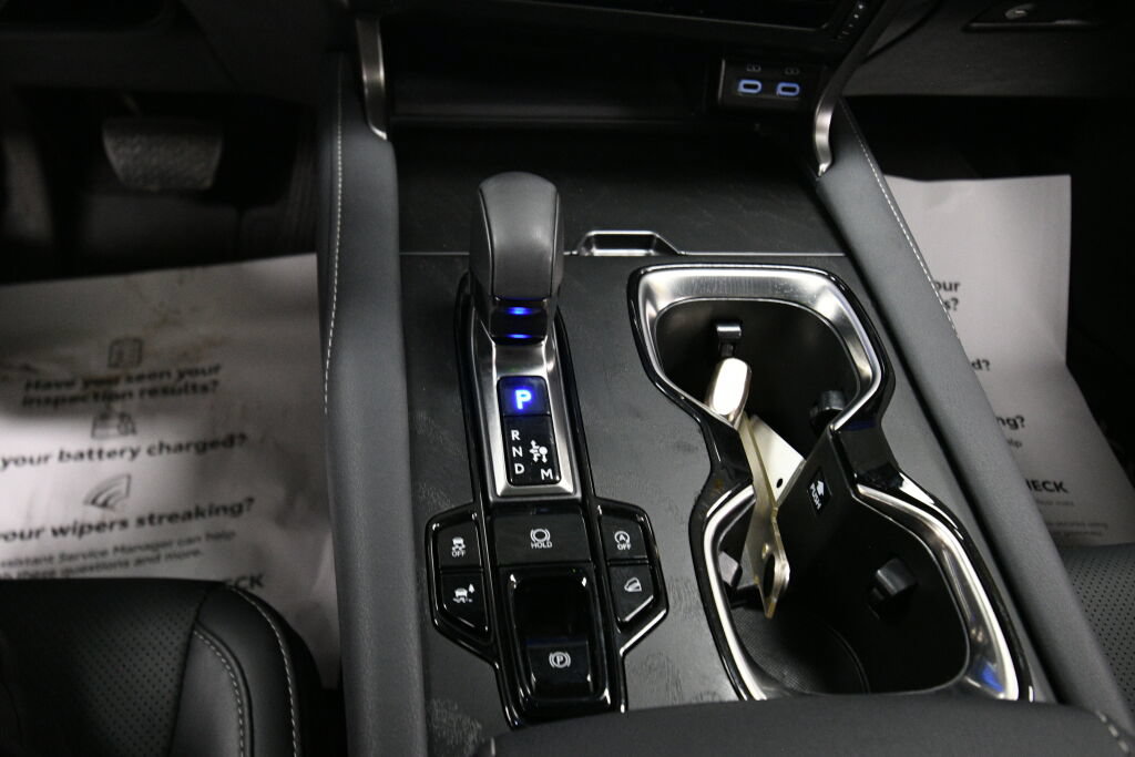 Used 2023 Lexus RX 350 Premium w/ Accessory Package AWD/4WD image 16