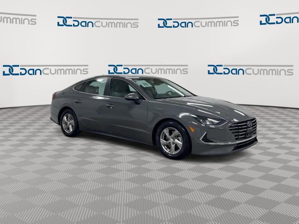 Used 2021 Hyundai Sonata SE FWD image 2