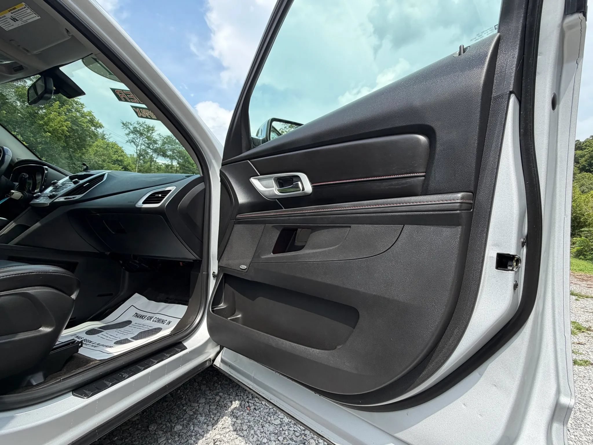 Used 2011 GMC Terrain SLT FWD image 26