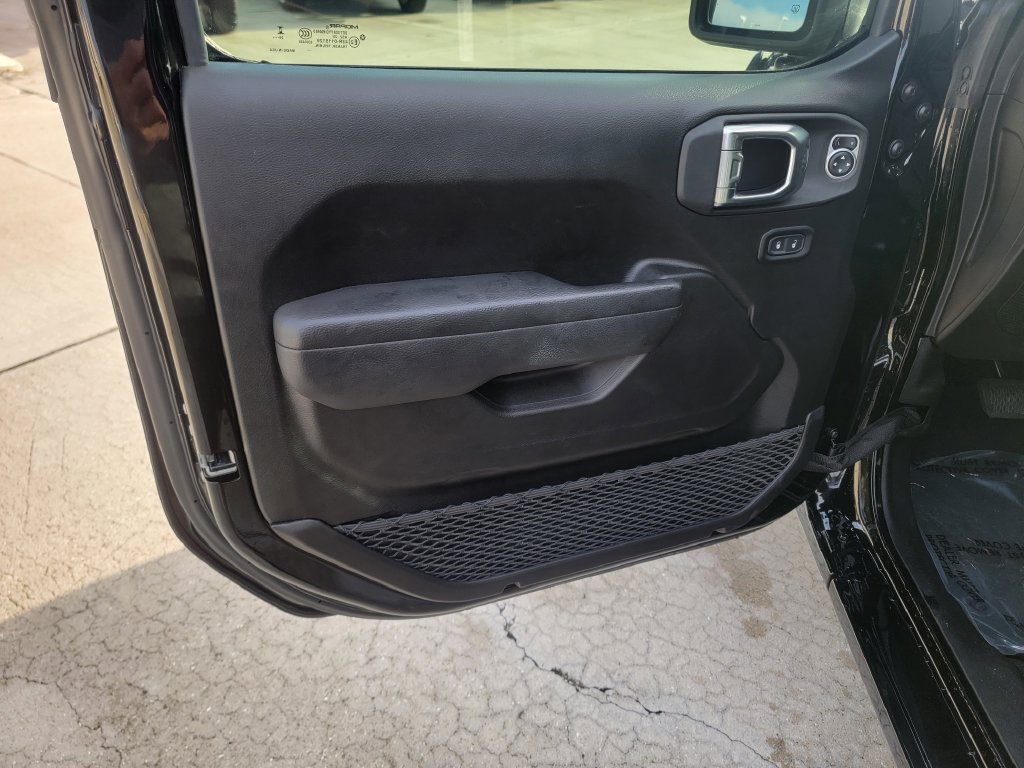 Used 2026 Jeep Wrangler Unlimited Sport AWD/4WD image 9