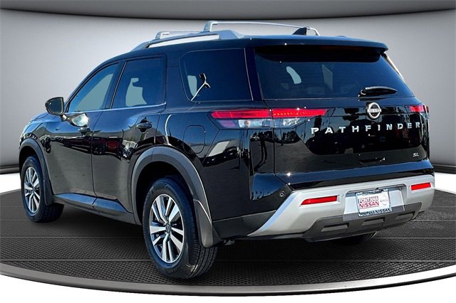 New 2025 Nissan Pathfinder SL image 3