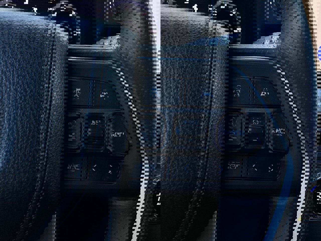 Used 2025 Toyota 4Runner Trailhunter image 45