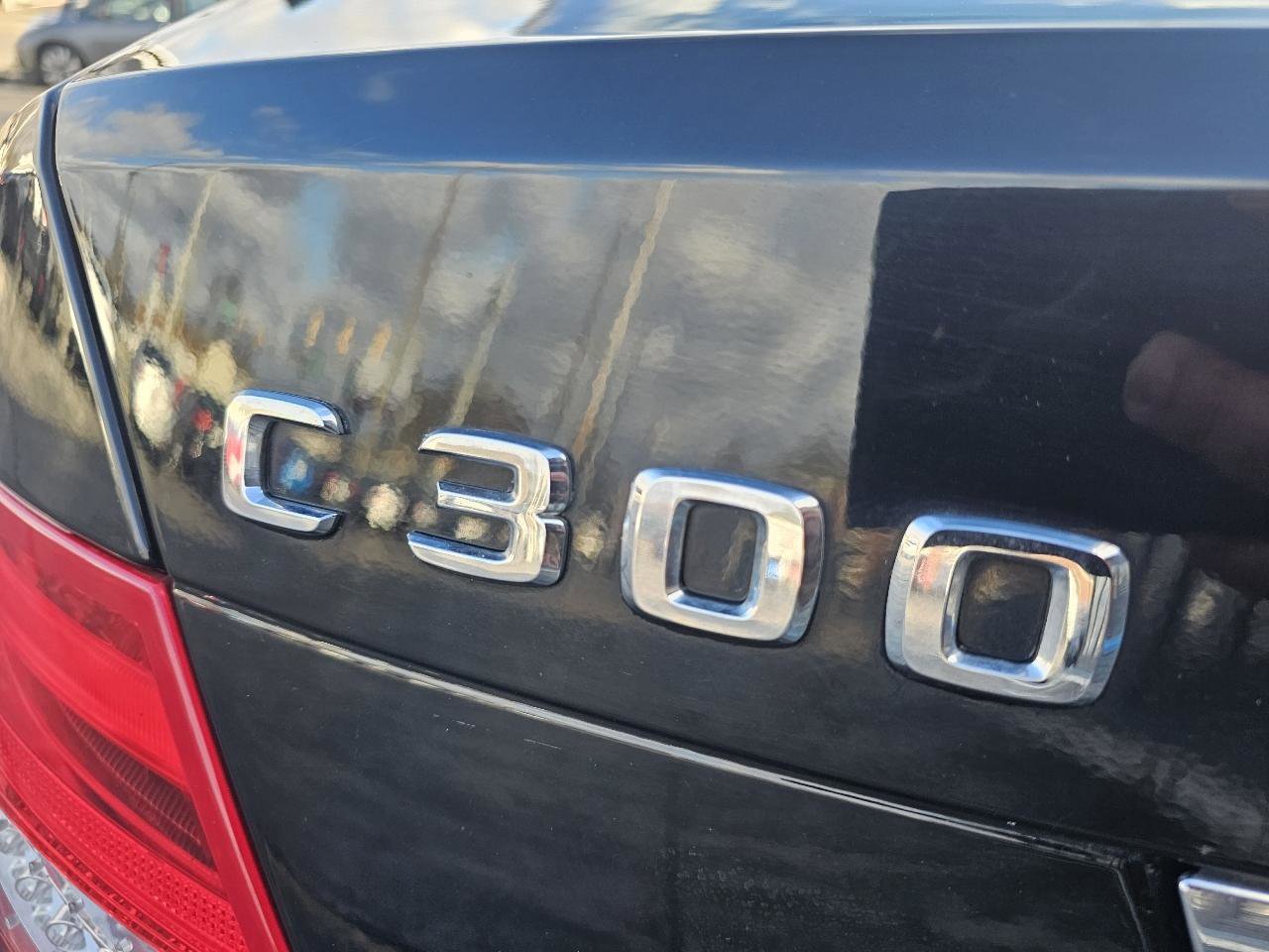 Used 2012 Mercedes-Benz C 300 4MATIC Sedan image 12