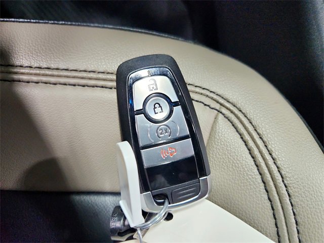 Used 2023 Ford Bronco Wildtrak image 33