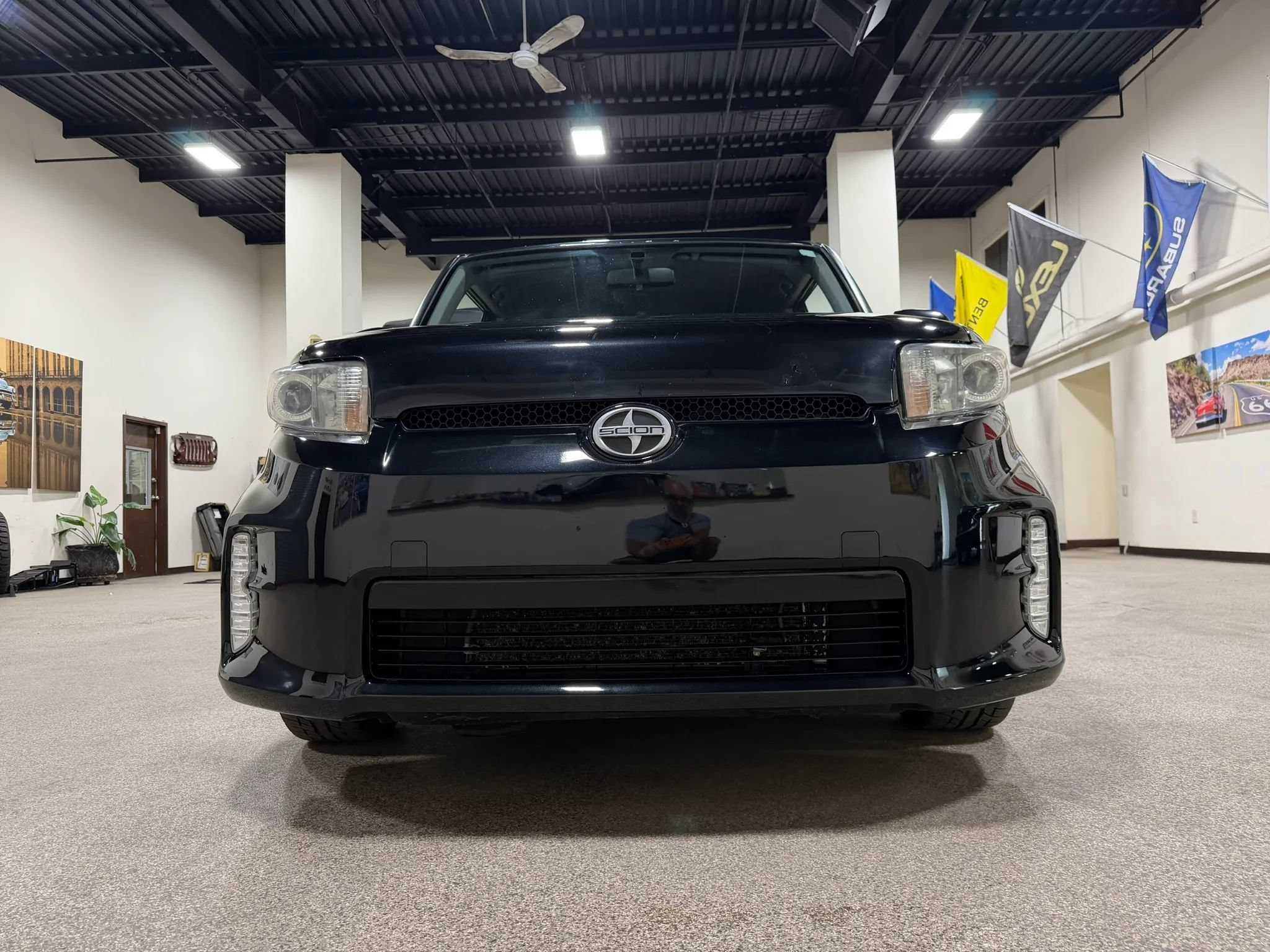 Used 2015 Scion xB FWD image 12