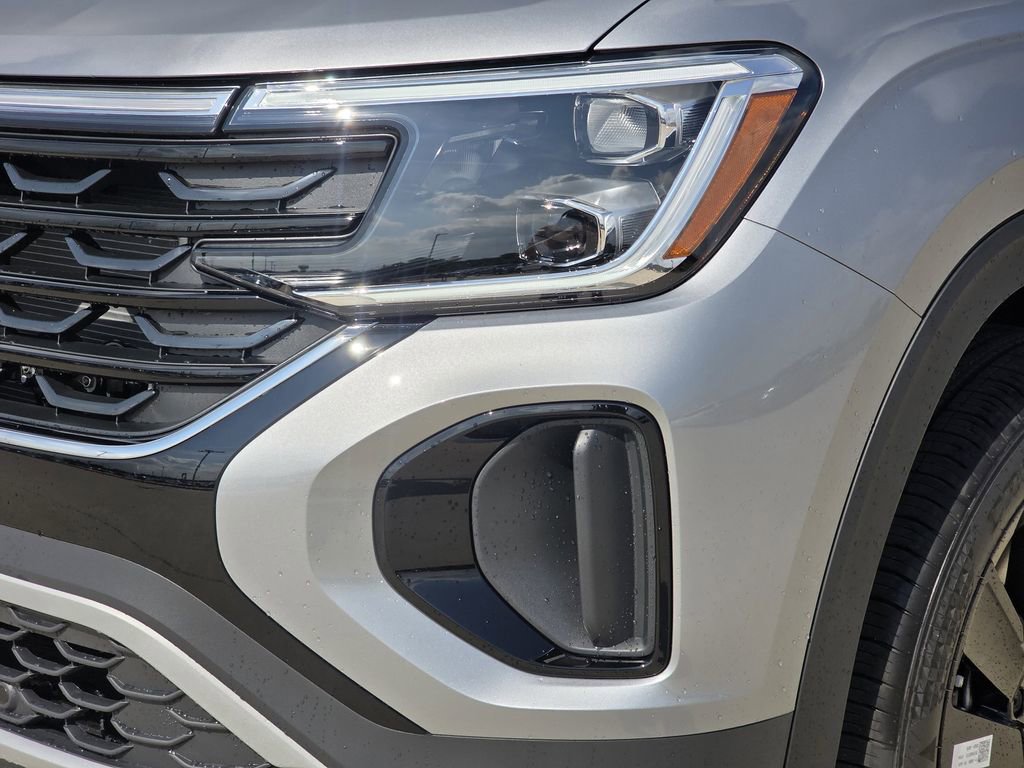 New 2026 Volkswagen Atlas Cross Sport SE FWD image 7