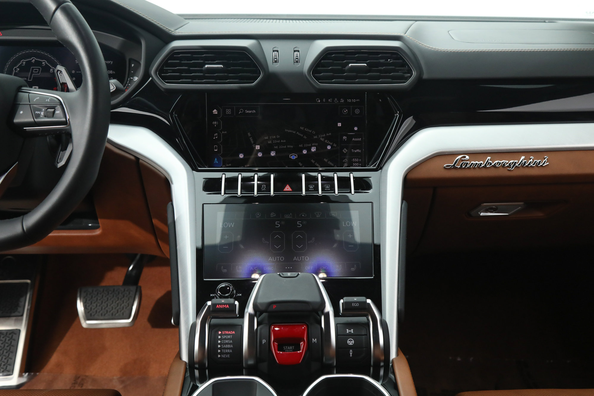 Used 2020 Lamborghini Urus AWD/4WD image 25