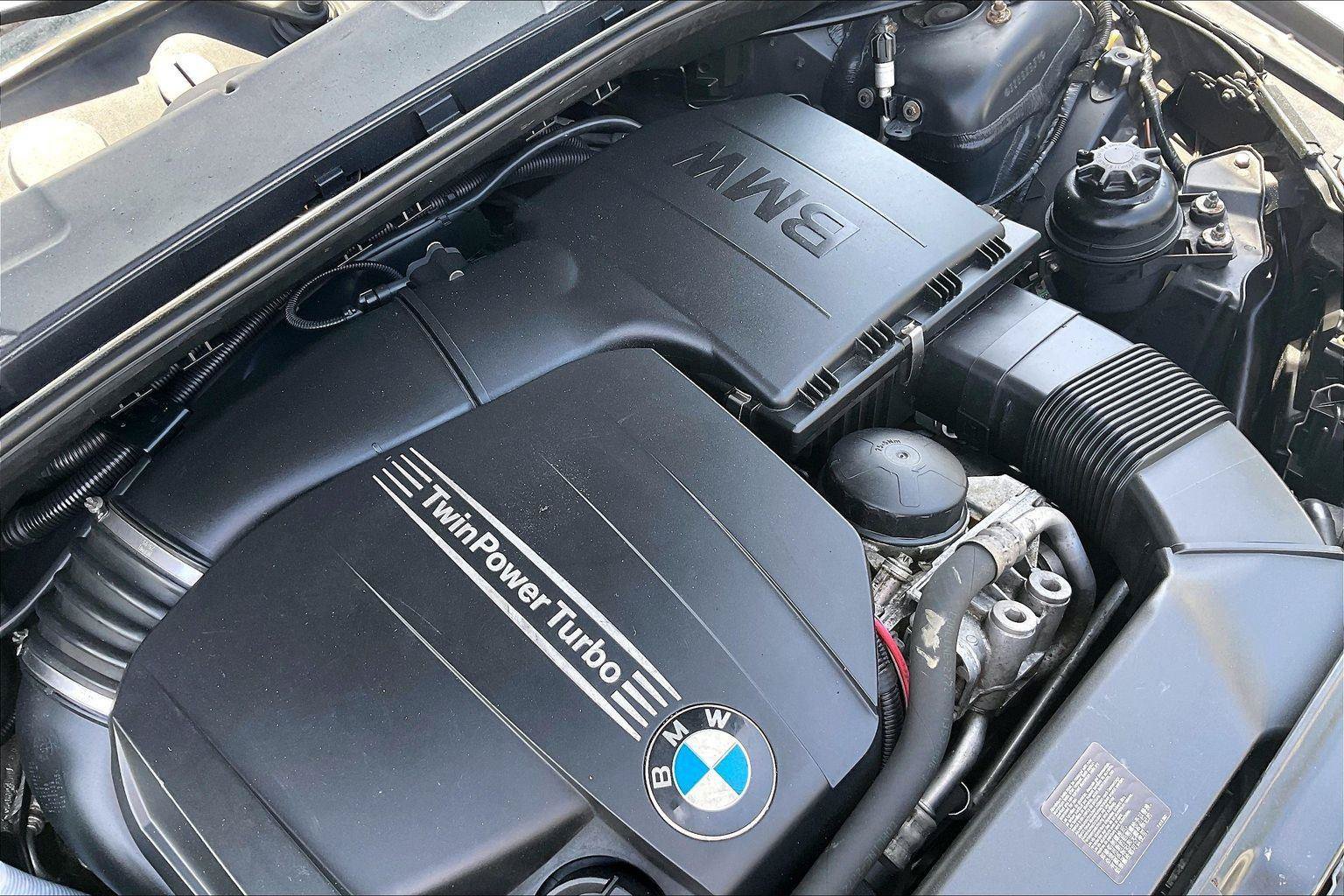 Used 2012 BMW 135i Convertible RWD image 27