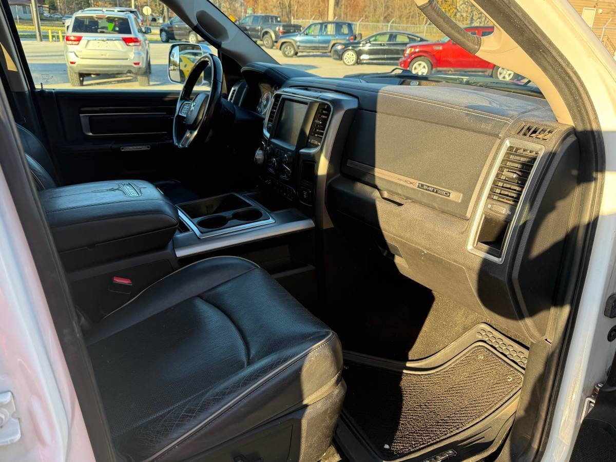 Used 2014 RAM 1500 Limited AWD/4WD image 10