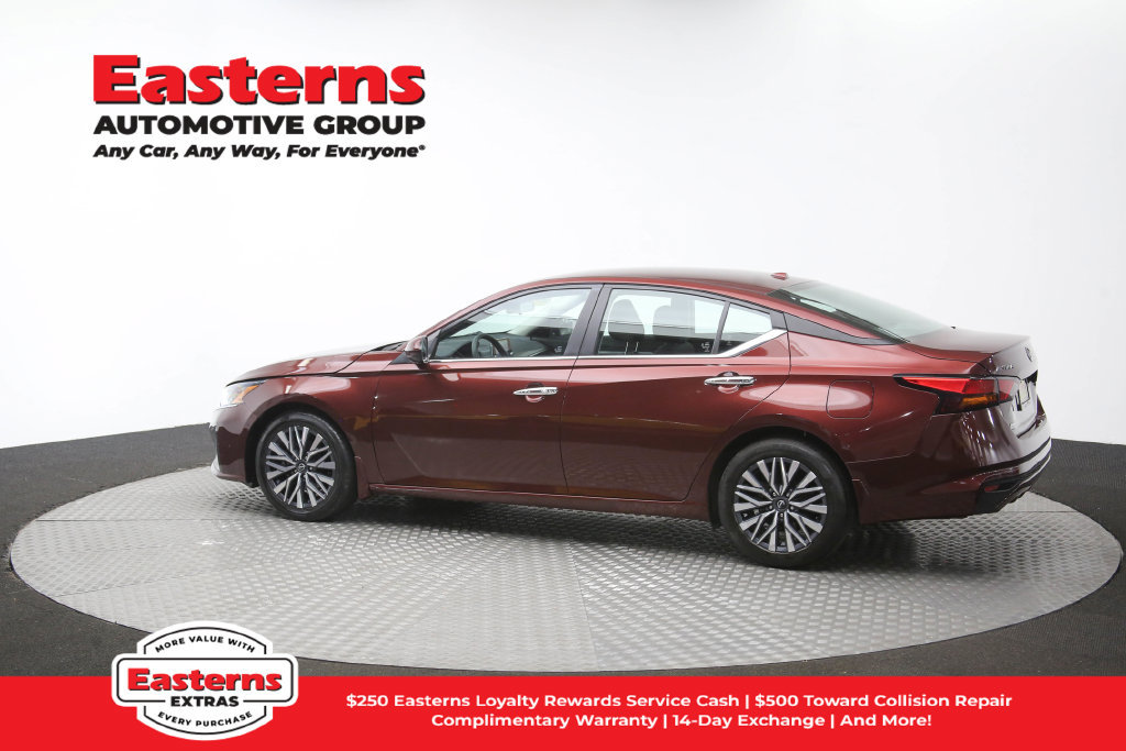 Used 2023 Nissan Altima 2.5 SV FWD image 62