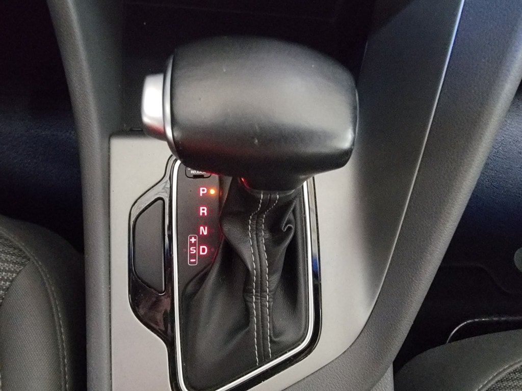 Used 2019 Kia Niro LX FWD image 19