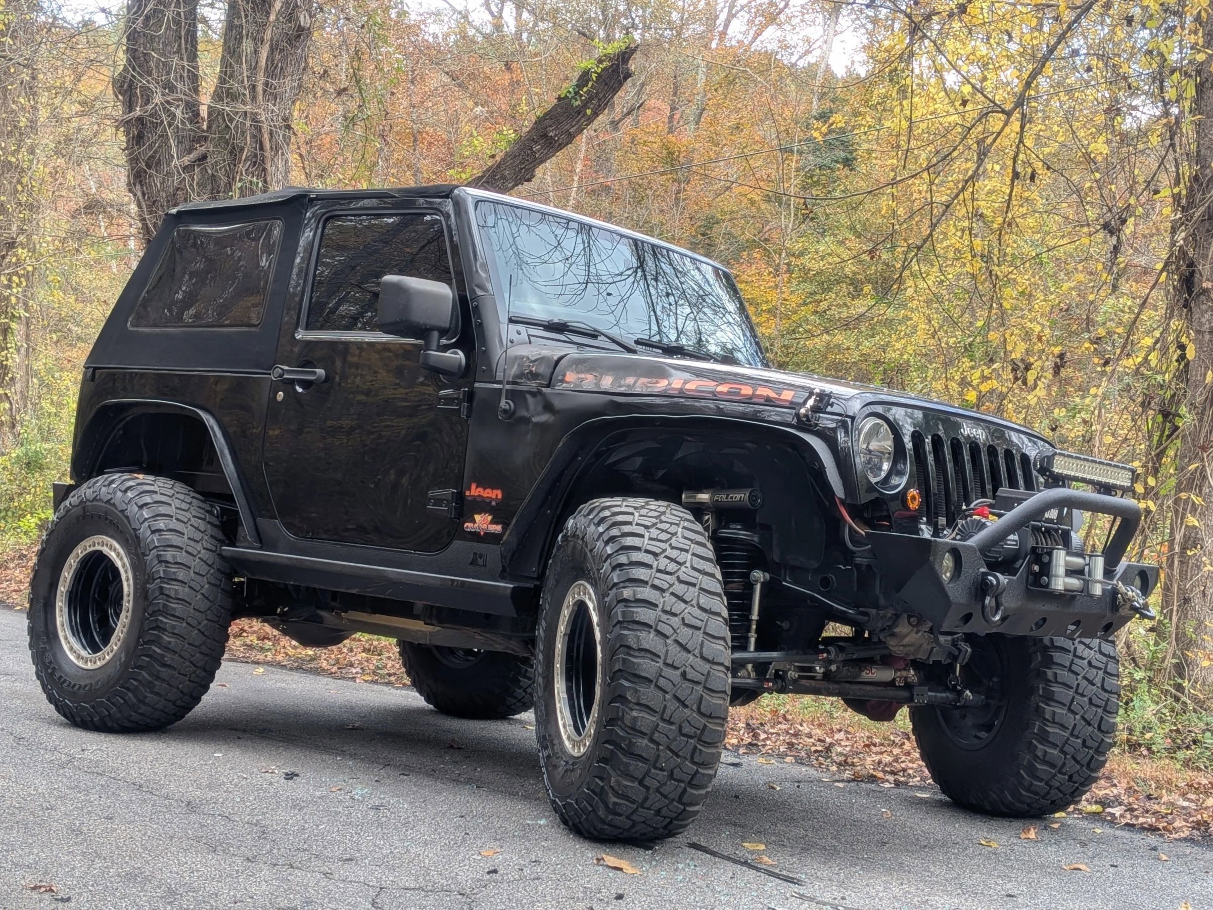 Used 2011 Jeep Wrangler Rubicon w/ Dual Top Group