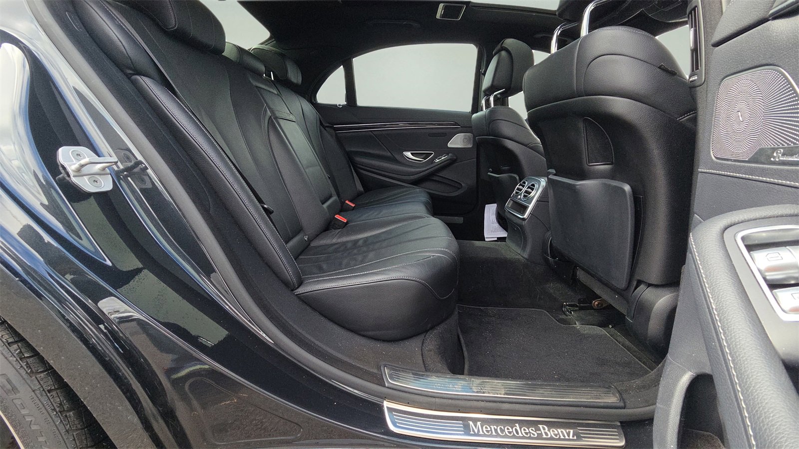 Used 2015 Mercedes-Benz S 550 Sedan w/ Premium 1 Package image 13