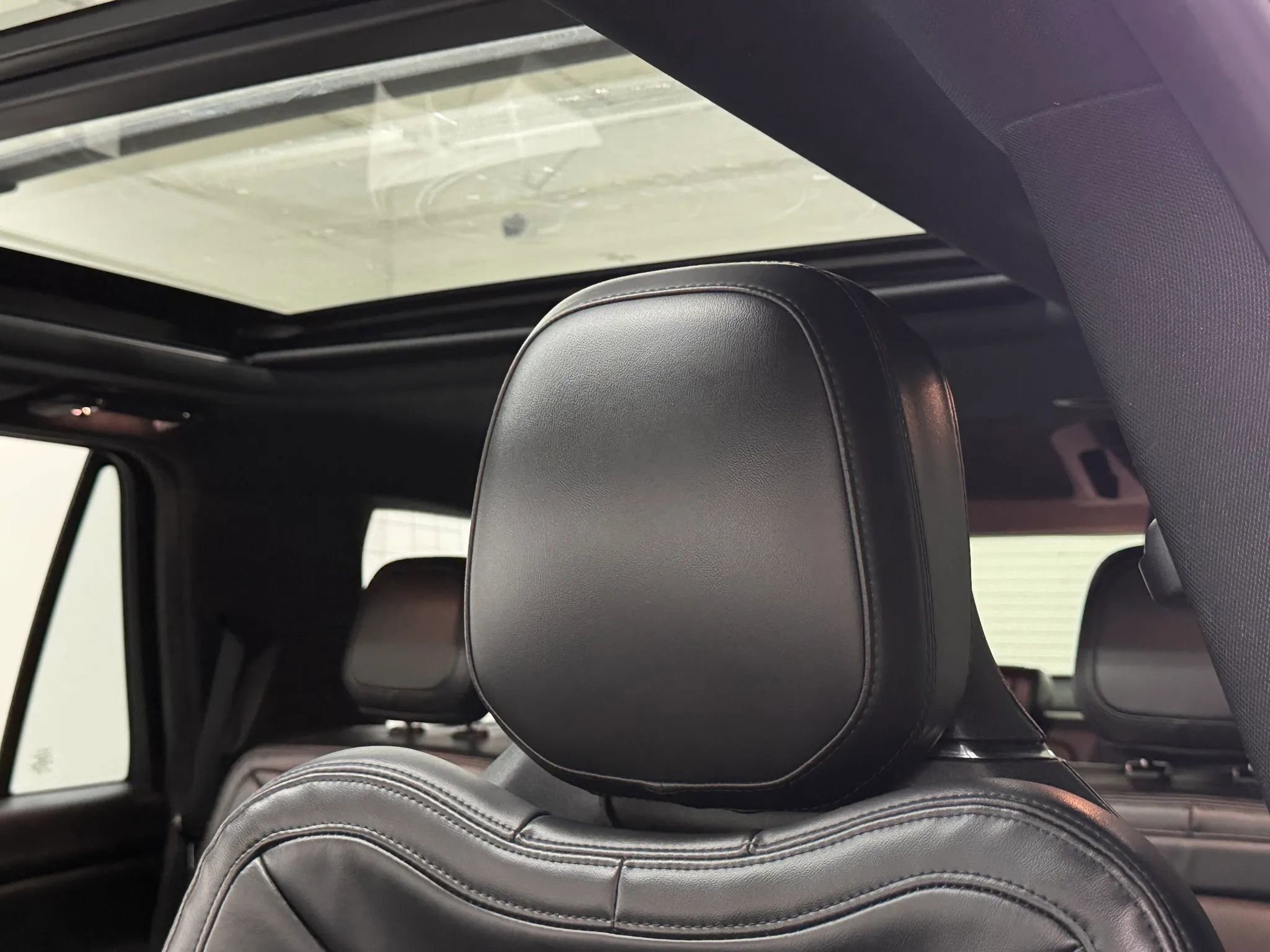 Used 2021 Lincoln Navigator Reserve w/ Luxury Package image 37