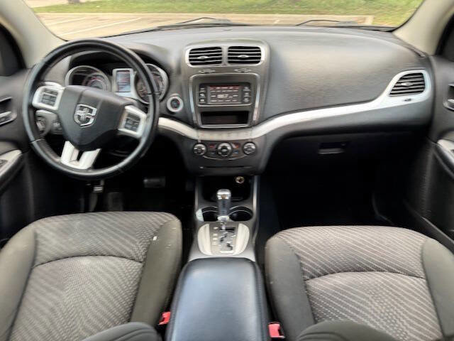 Used 2012 Dodge Journey SXT w/ Popular Equipment Group FWD image 22