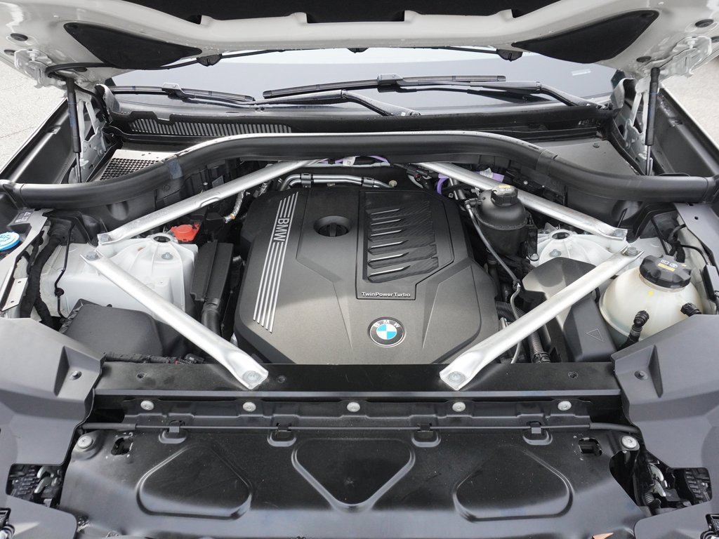 Used 2022 BMW X5 xDrive40i w/ Parking Assistance Package image 23