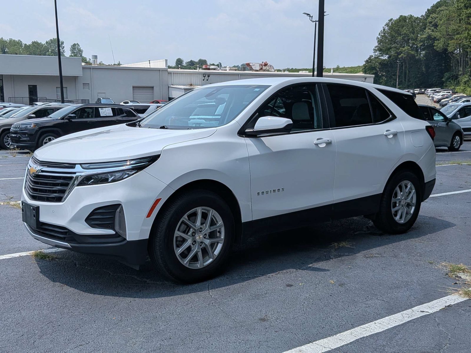 Used 2024 Chevrolet Equinox LT w/ Driver Convenience Package FWD image 7