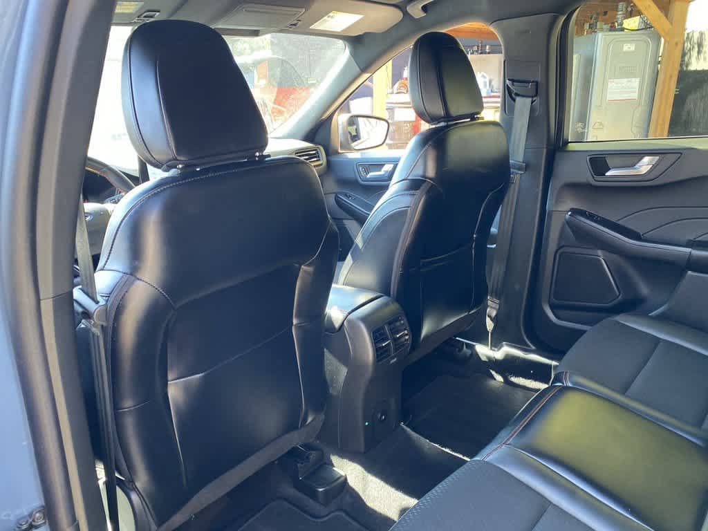 Used 2025 Ford Escape ST-Line Select AWD/4WD image 14