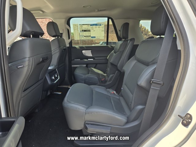 New 2026 Ford Expedition Active RWD image 7