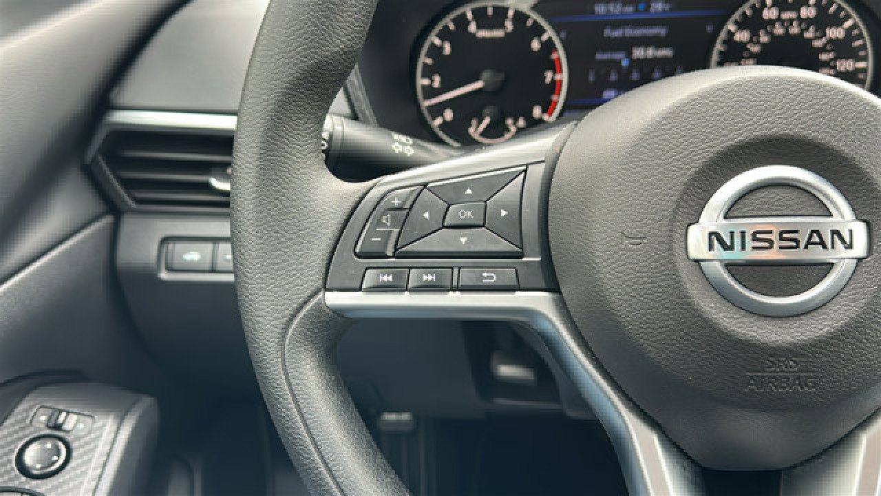 Certified 2022 Nissan Altima 2.5 SV image 16