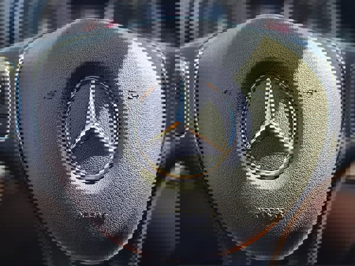 Used 2017 Mercedes-Benz E 300 image 28