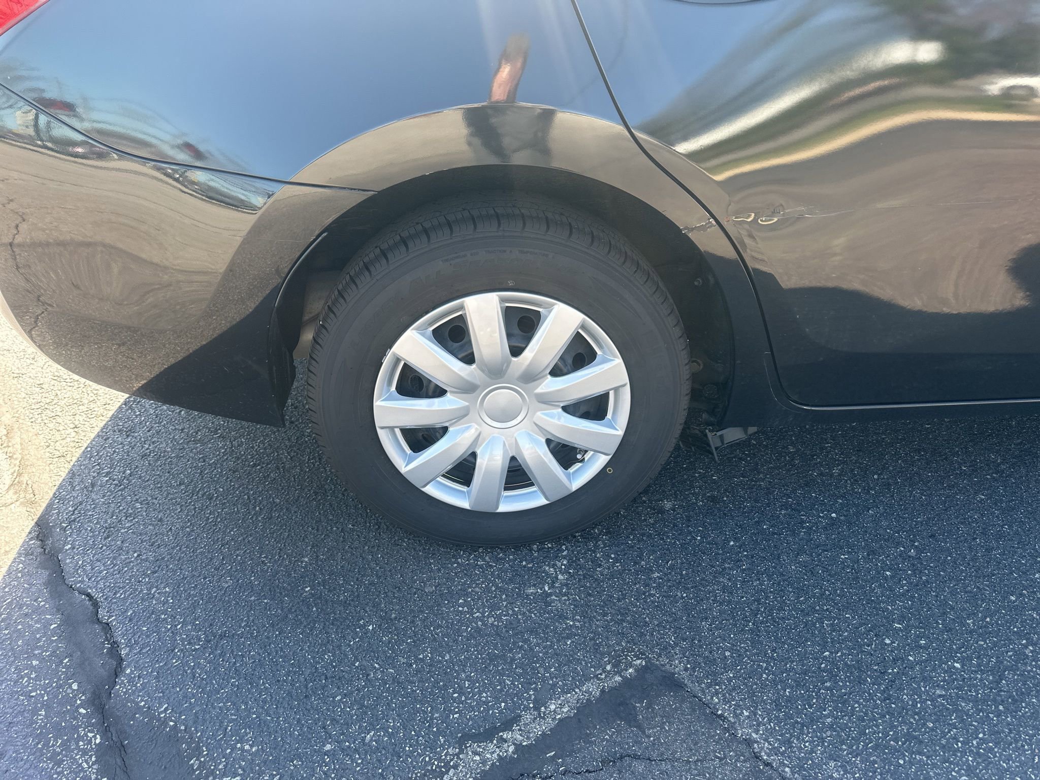 Used 2015 Toyota Corolla L image 11