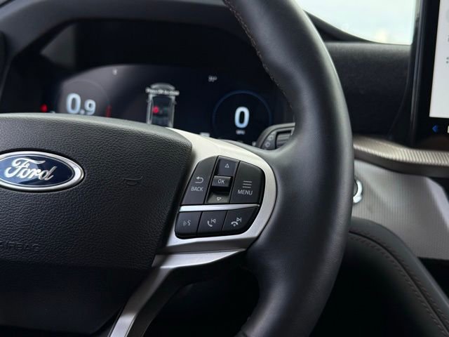 Used 2025 Ford Explorer Active w/ Active Comfort Package image 9