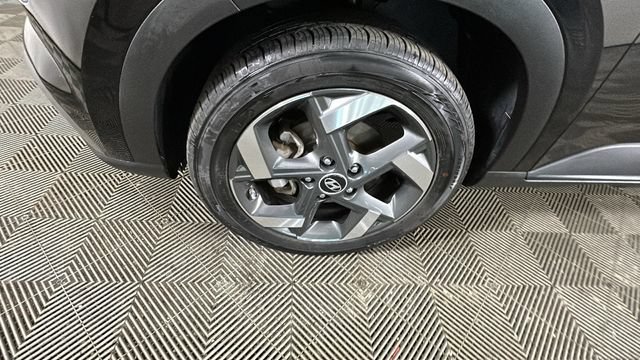 Certified 2023 Hyundai Venue SEL w/ Cargo Package FWD image 9