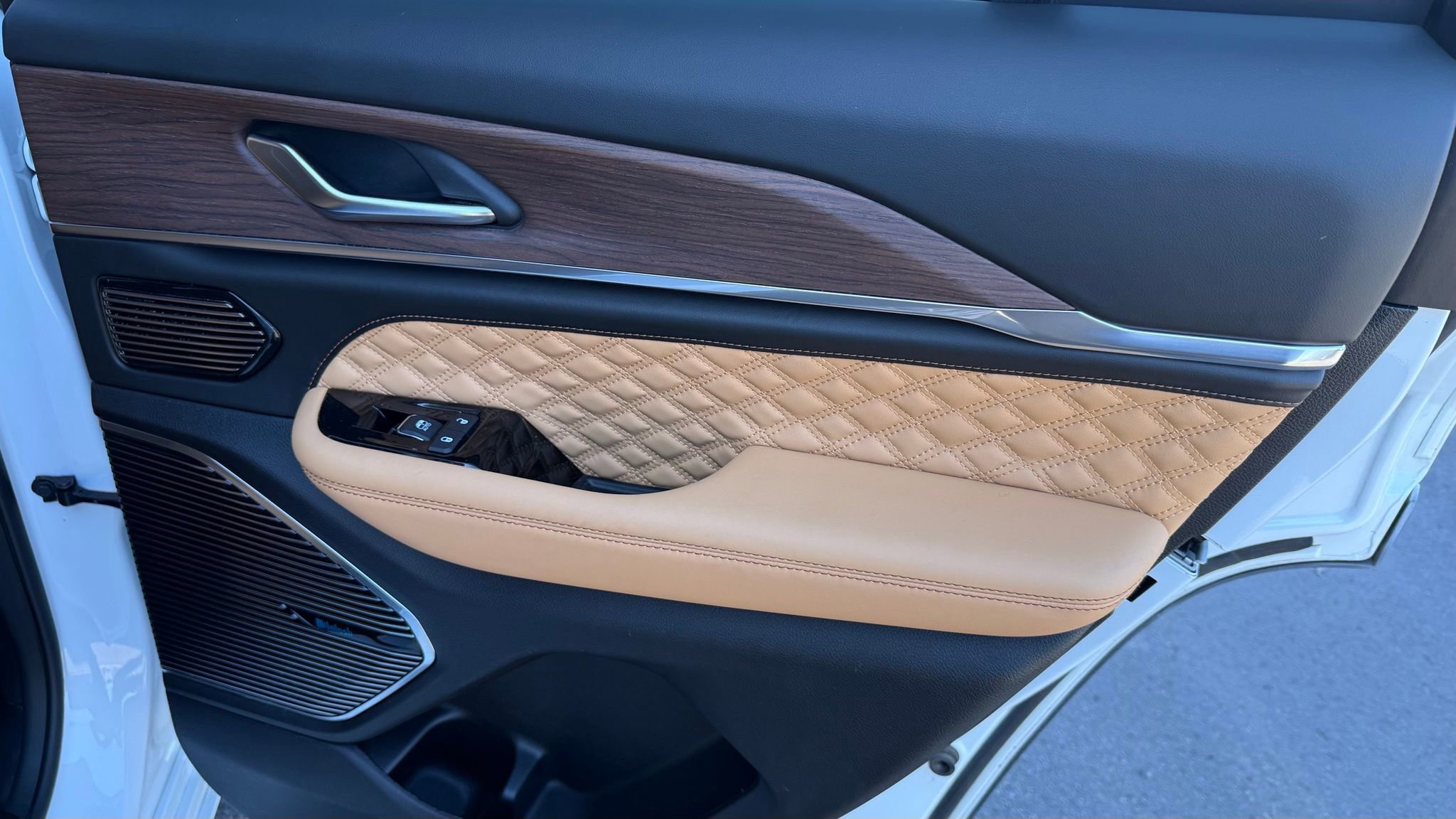 Used 2022 Jeep Grand Cherokee Summit image 17