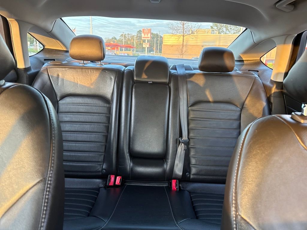 Used 2015 Ford Fusion SE w/ Equipment Group 202A image 25