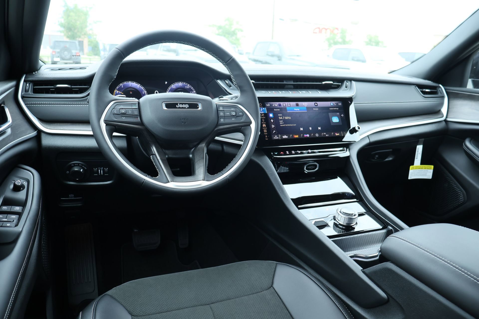 New 2026 Jeep Grand Cherokee L 4WD image 2