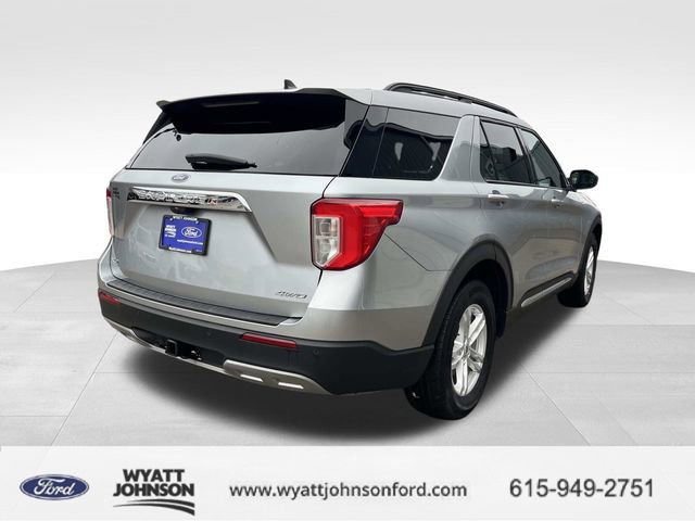 Certified 2022 Ford Explorer XLT w/ Equipment Group 202A image 3