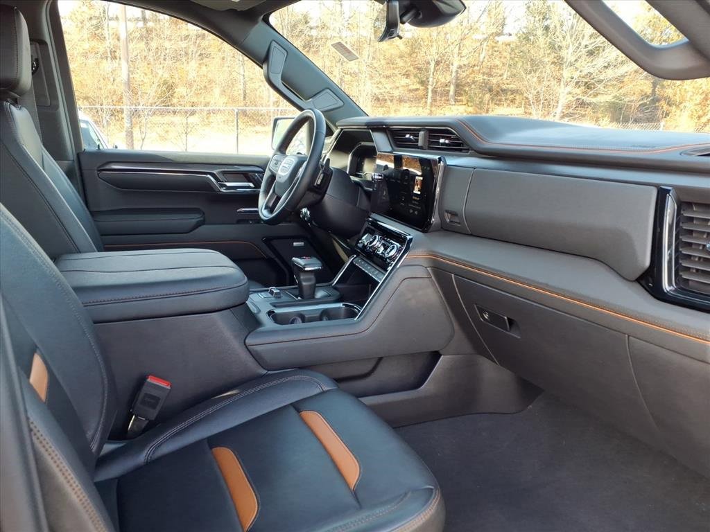 Used 2024 GMC Sierra 1500 AT4 w/ Technology Package image 12