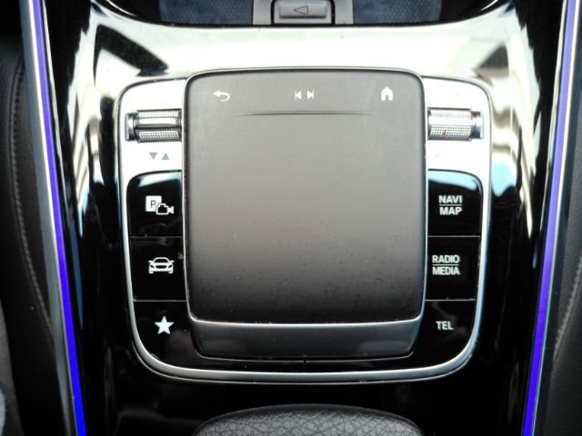 Used 2020 Mercedes-Benz GLB 250 w/ Premium Package image 48