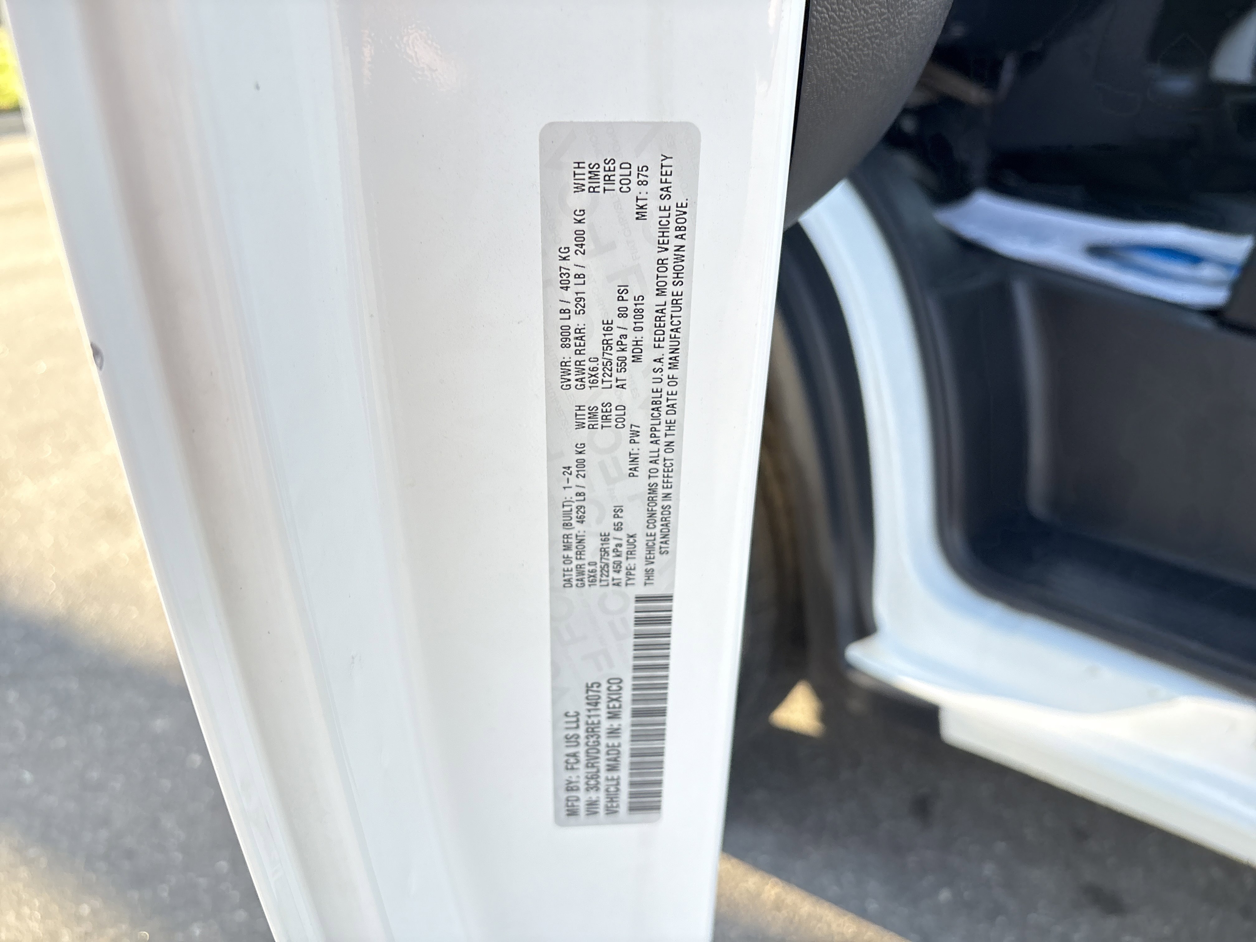 Used 2024 RAM ProMaster 2500 w/ Premium Convenience Group image 35