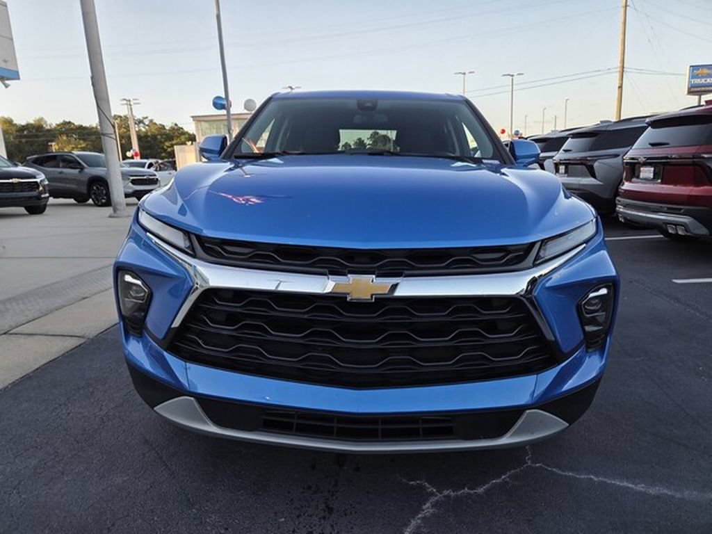 Used 2026 Chevrolet Blazer LT FWD image 8