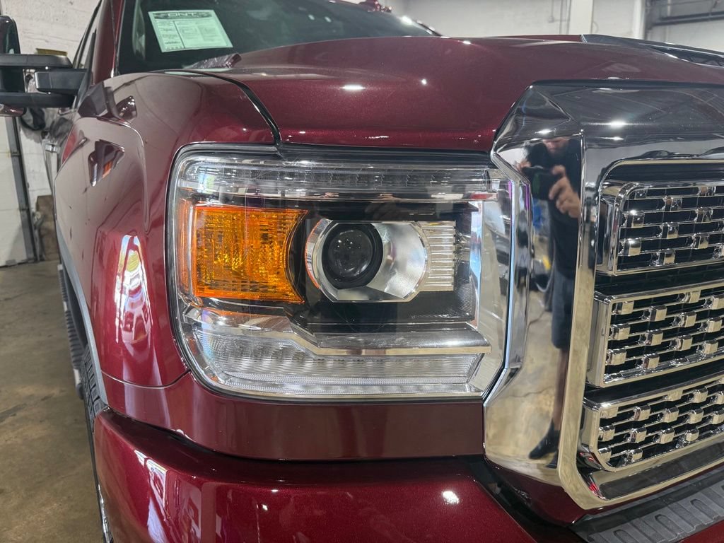 Used 2017 GMC Sierra 2500 Denali w/ Duramax Plus Package AWD/4WD image 20