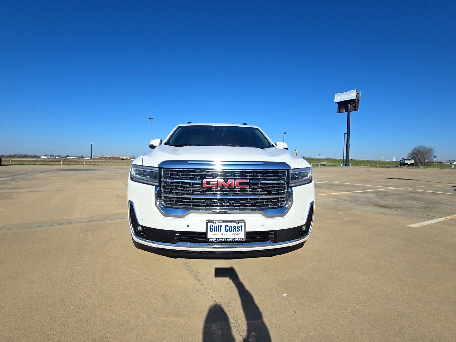 Used 2022 GMC Acadia Denali w/ Denali Ultimate Package image 4