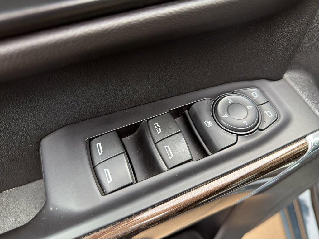 Used 2020 Chevrolet Silverado 1500 LT w/ Texas Edition image 12