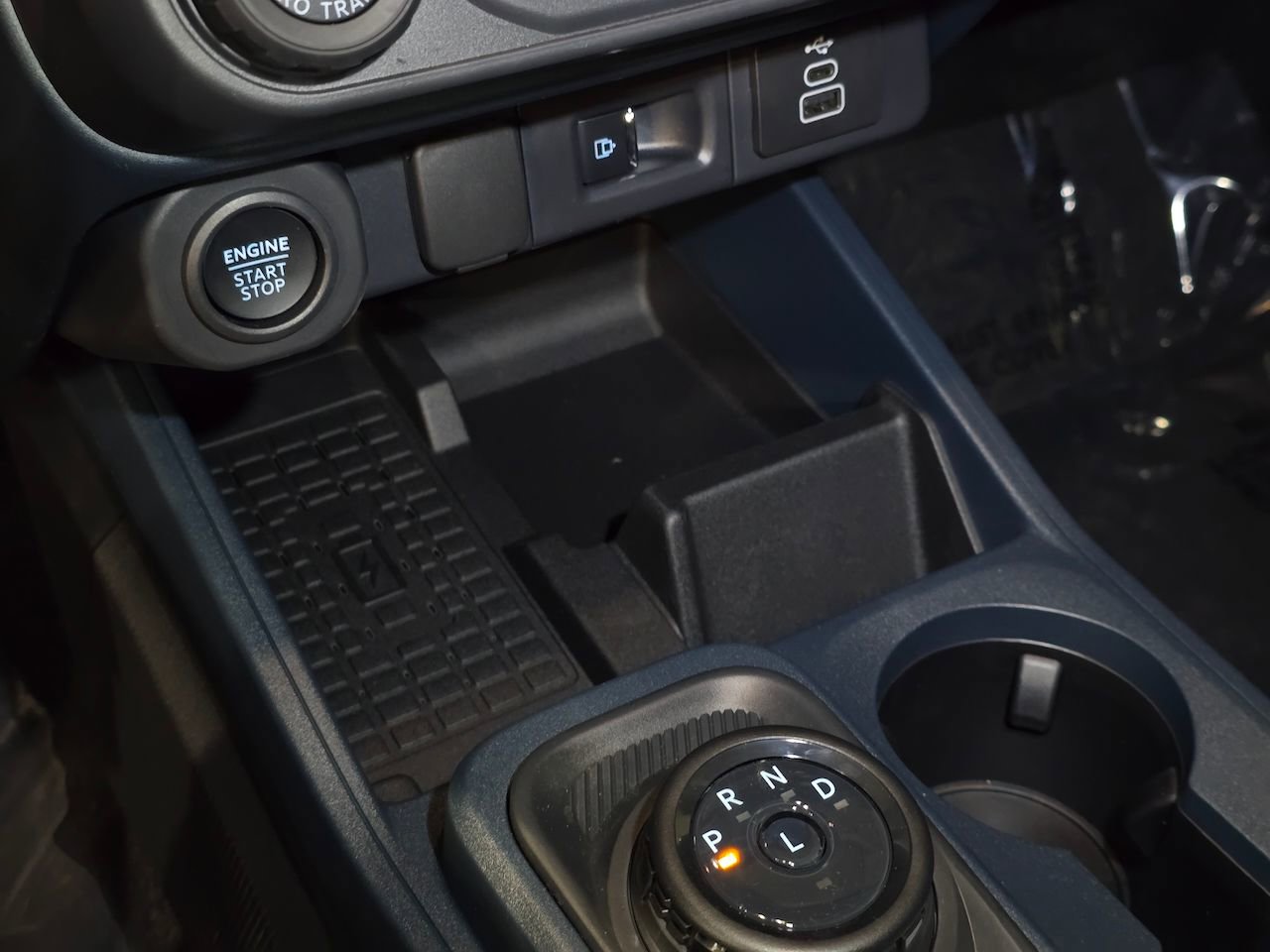 New 2025 Ford Maverick Lariat w/ Black Appearance Package image 30