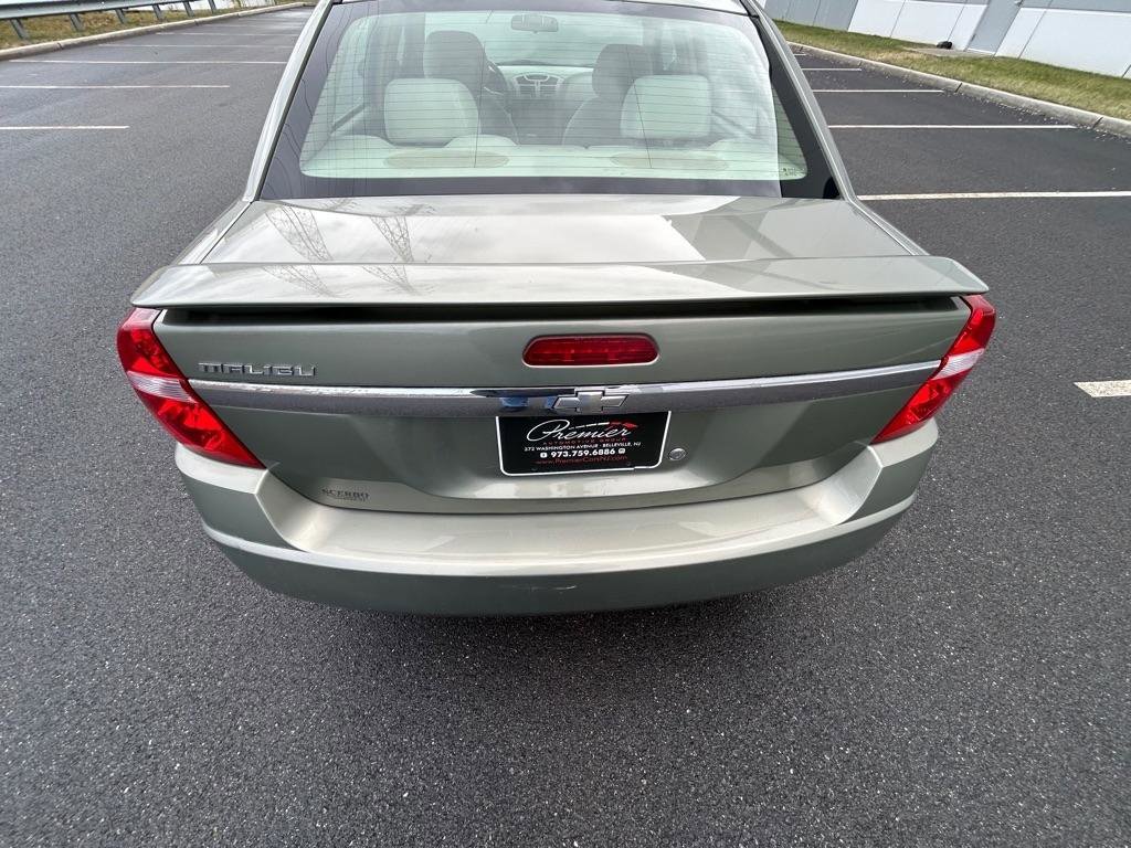 Used 2005 Chevrolet Malibu w/ Preferred Equipment Group image 11