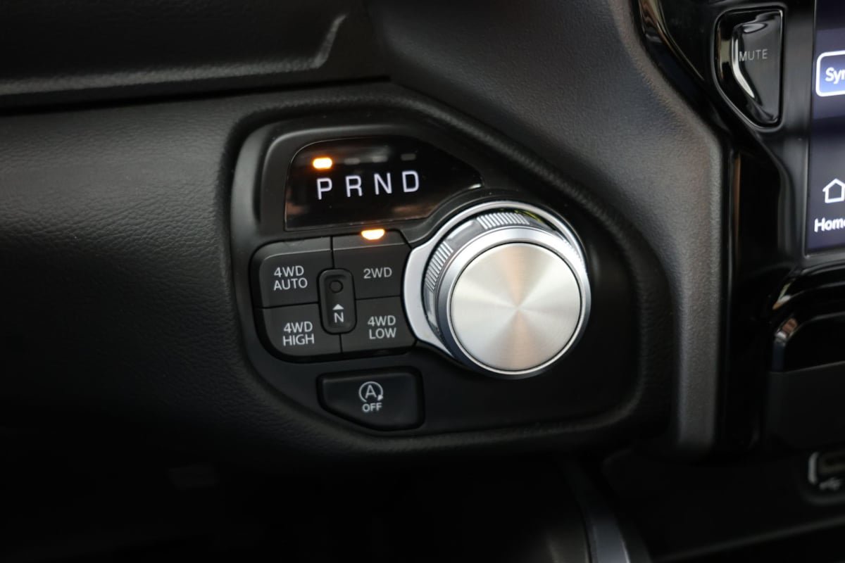 Used 2023 RAM 1500 Laramie AWD/4WD image 6