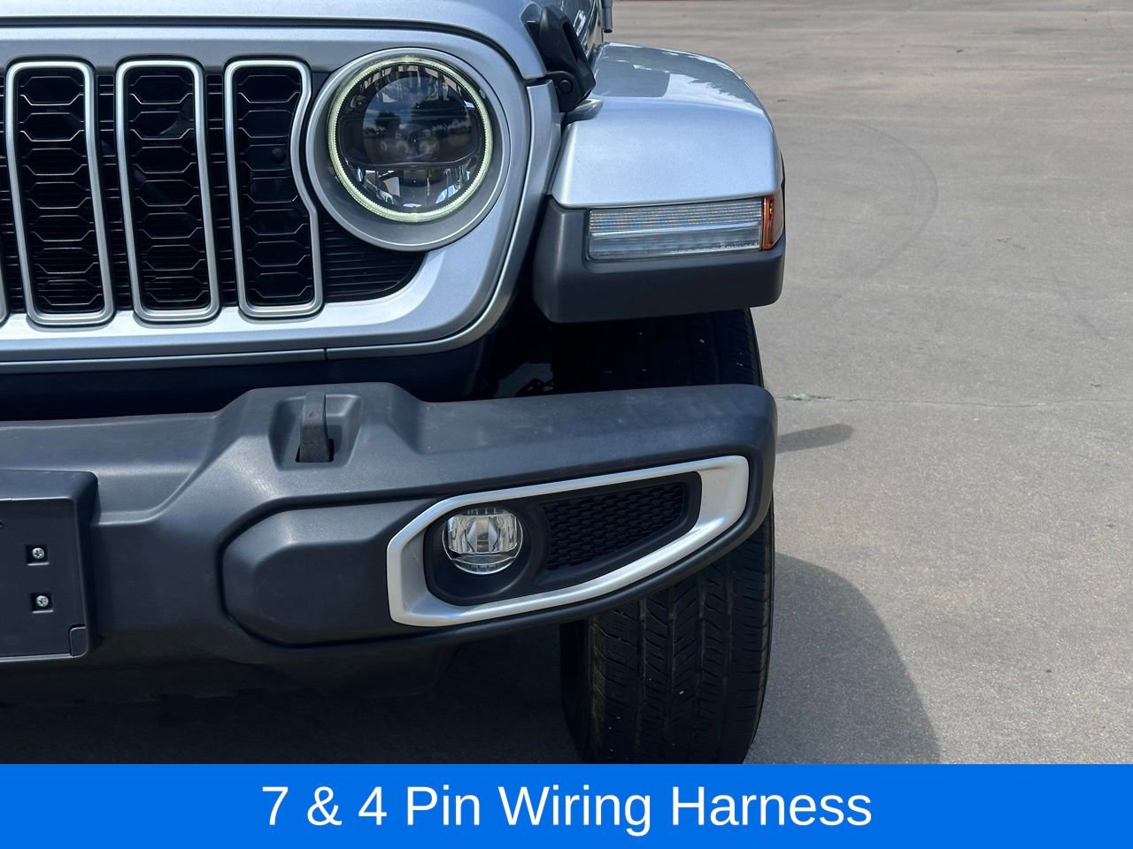 Used 2024 Jeep Wrangler Unlimited Sahara AWD/4WD image 4