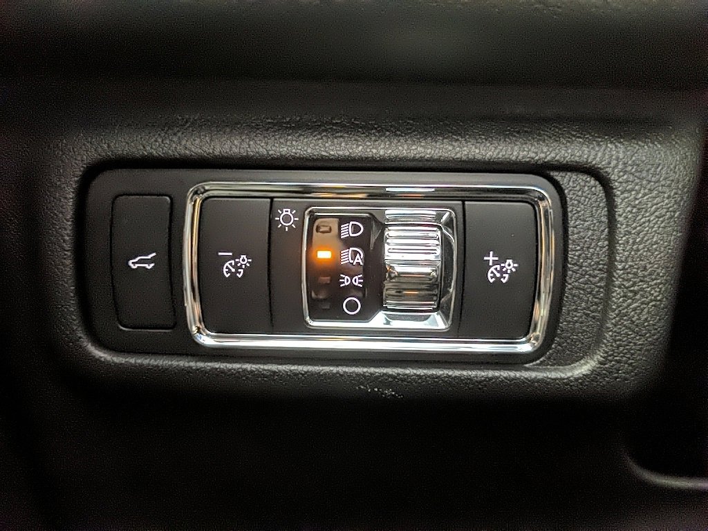 Used 2022 Lincoln Corsair AWD w/ Equipment Group 101A image 22