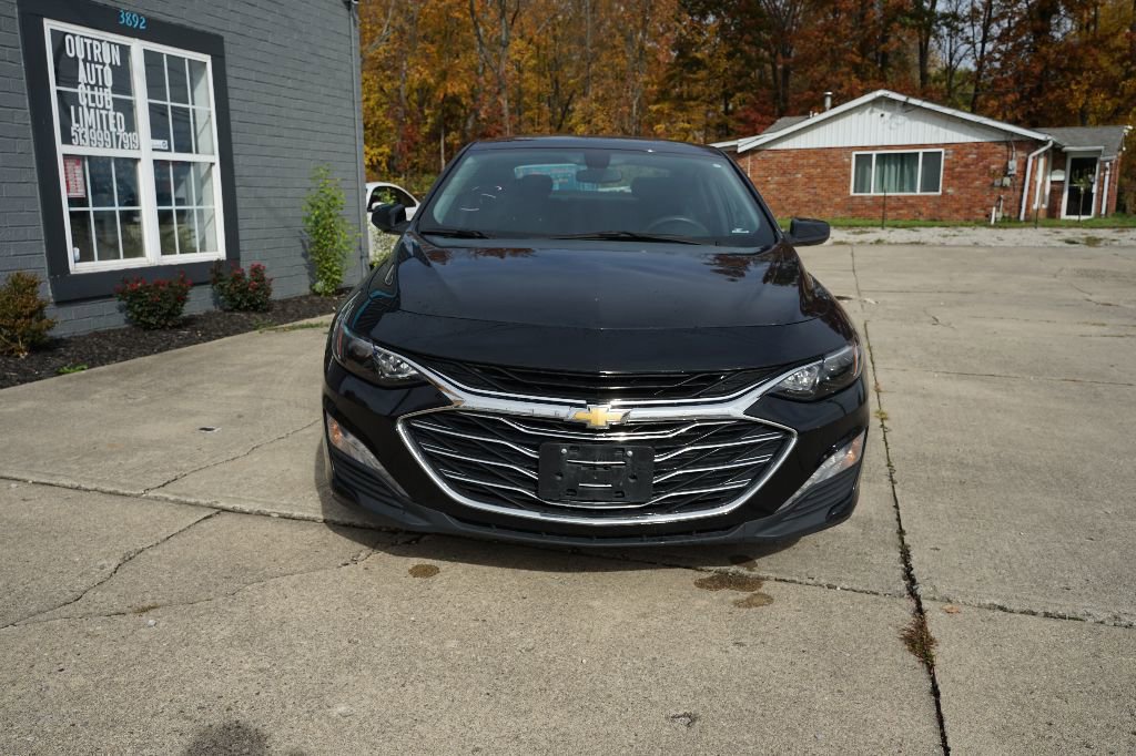 Used 2022 Chevrolet Malibu LT image 2