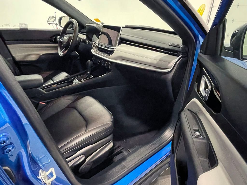 Used 2024 Jeep Compass Limited image 22