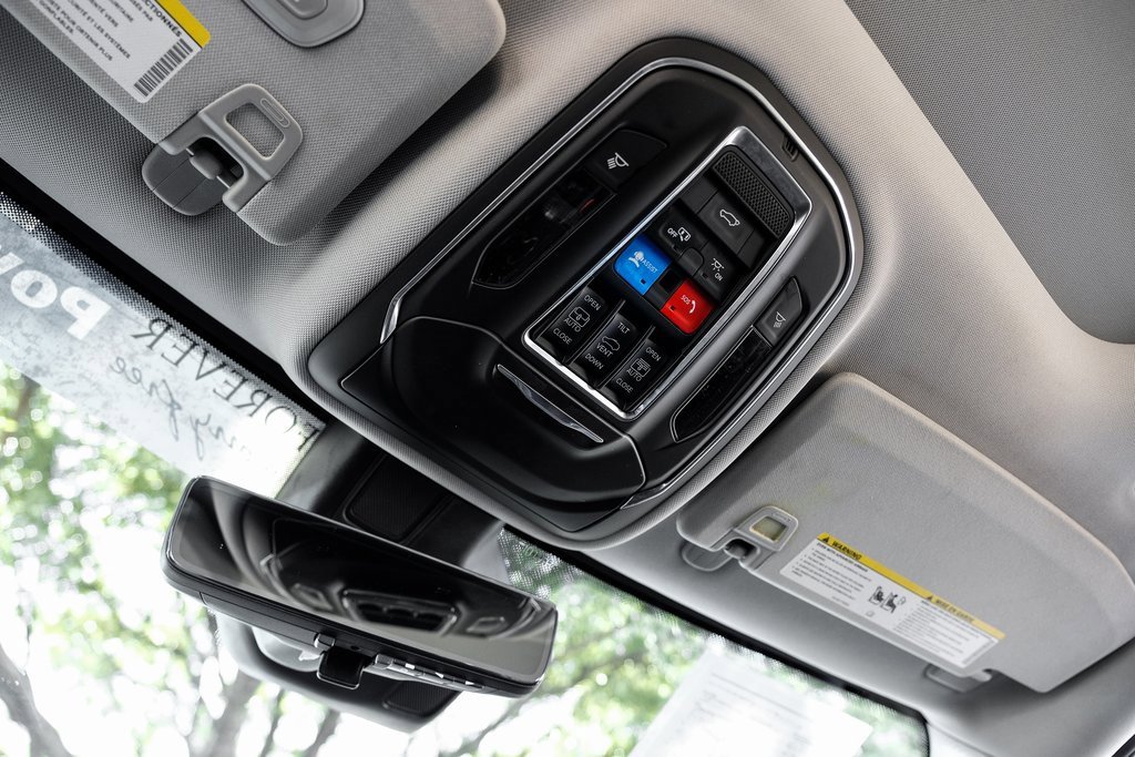 Used 2021 Jeep Grand Cherokee L Limited w/ Luxury Tech Group II image 38