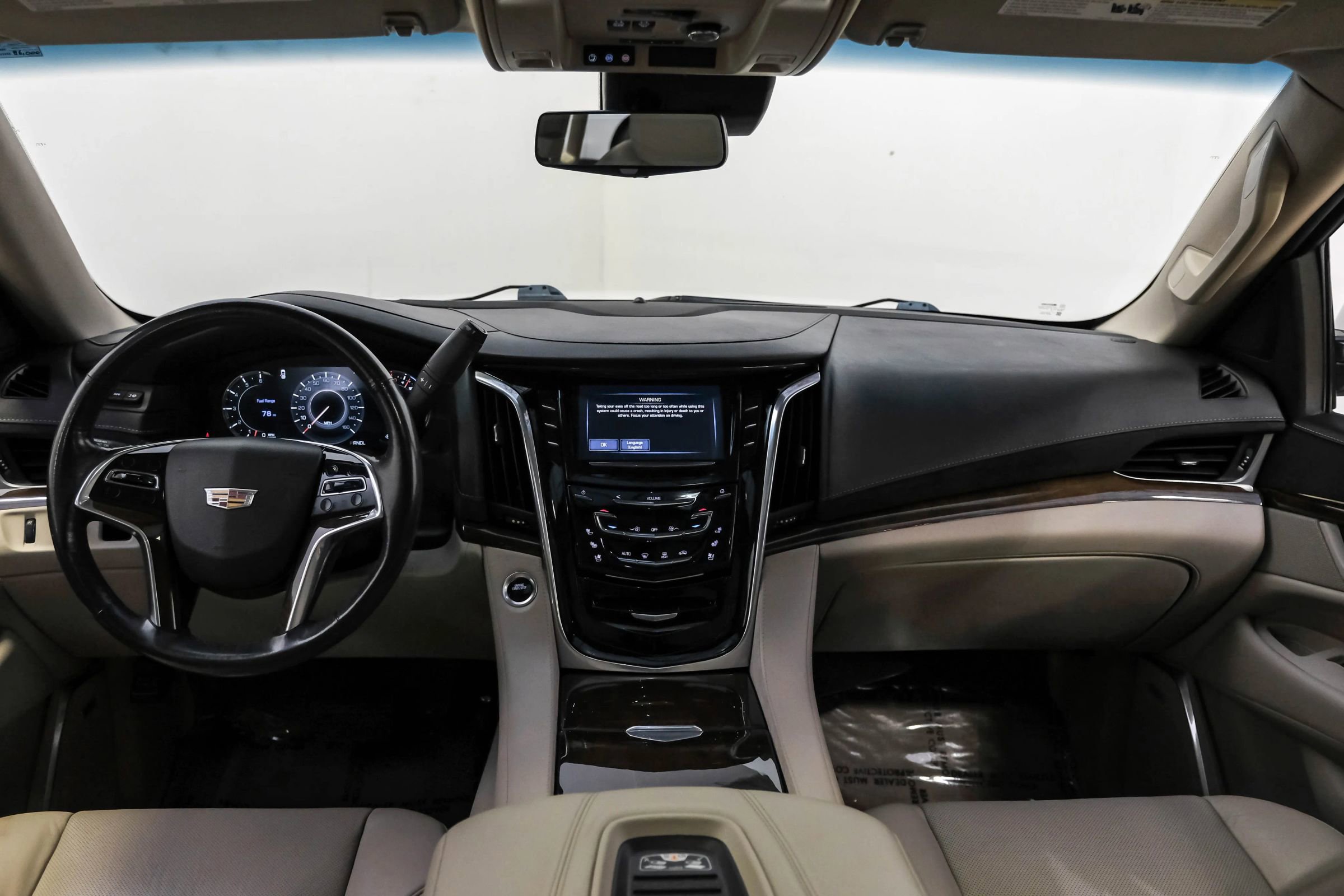 Used 2020 Cadillac Escalade Luxury RWD image 8