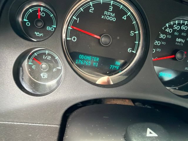 Used 2013 Chevrolet Suburban LTZ AWD/4WD image 24