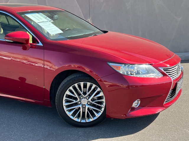 Used 2014 Lexus ES 350 w/ Luxury Package FWD image 2